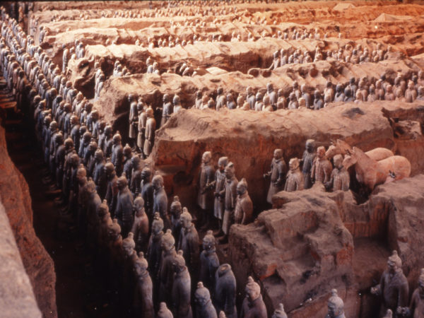 https://learn.aamstage.org/wp-content/uploads/sites/6/2020/02/Terra_Cotta_Army-scaled-600x450.jpg 1x, https://learn.aamstage.org/wp-content/uploads/sites/6/2020/02/Terra_Cotta_Army-scaled.jpg 2x
